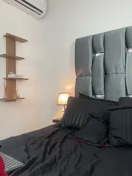 LucyGiraldo online show from March 2, 2025, 9:01 pm