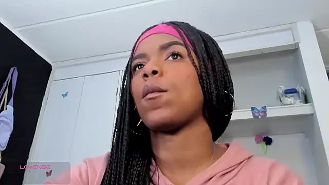 Marce 22 online show from October 2, 2025, 11:01 pm