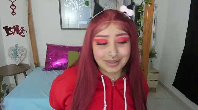 lussyevans24 online show from March 14, 2025, 7:04 am