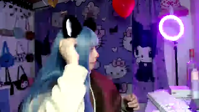 Snapshot of lussyevans24 chatting on February 23, 2026, 4:10 am lussyevans24 online show from February 23, 2026, 4:10 am