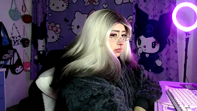 Snapshot of lussyevans24 chatting on March 20, 2026, 3:55 am lussyevans24 online show from March 20, 2026, 3:55 am