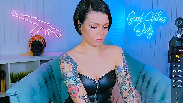 My toys pink online show from February 26, 2025, 7:20 am