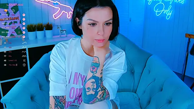 My toys pink online show from November 21, 2025, 3:27 am