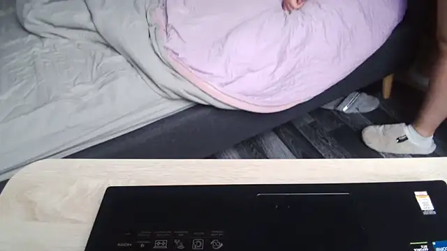 margotgra82 online show from March 12, 2025, 7:57 am