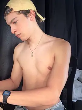 Snapshot of cybercosmiiic chatting on September 11, 2025, 8:31 pm cybercosmiiic online show from September 11, 2025, 8:31 pm