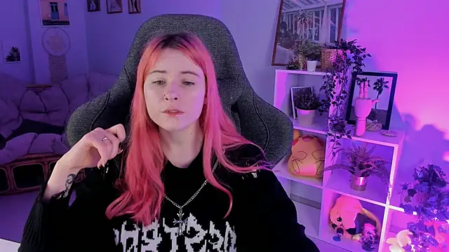 Snapshot of LexiWenford chatting on December 29, 2024, 5:42 am LexiWenford online show from December 29, 2024, 5:42 am