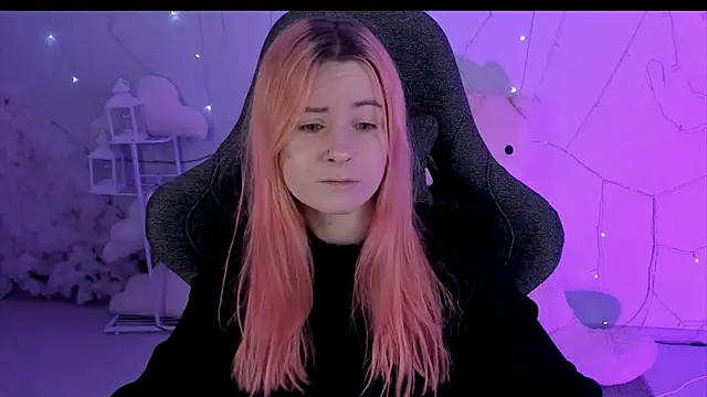 Snapshot of LexiWenford chatting on January 13, 2025, 3:12 am LexiWenford online show from January 13, 2025, 3:12 am