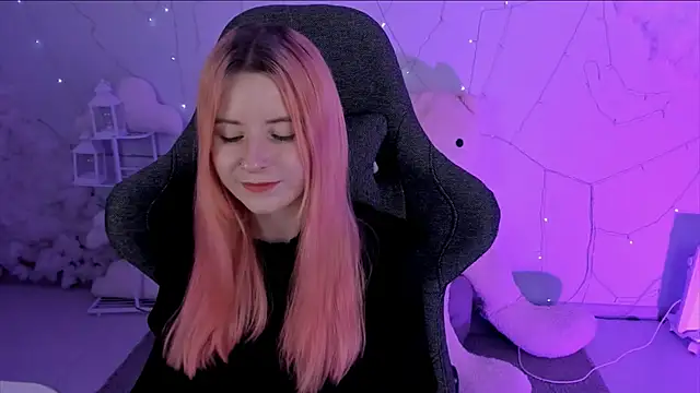 Snapshot of LexiWenford chatting on January 13, 2025, 6:16 am LexiWenford online show from January 13, 2025, 6:16 am