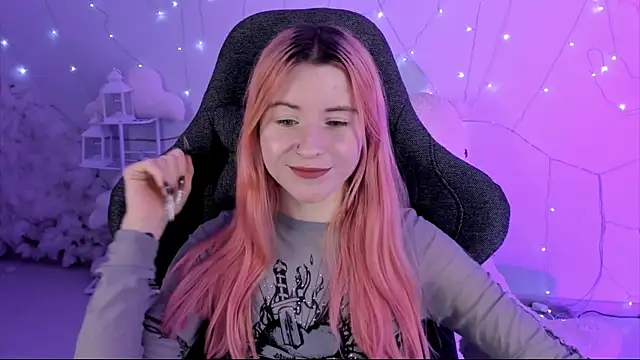 Snapshot of LexiWenford chatting on January 14, 2025, 5:51 am LexiWenford online show from January 14, 2025, 5:51 am