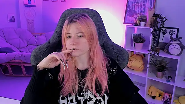 Snapshot of LexiWenford chatting on January 23, 2025, 5:35 am LexiWenford online show from January 23, 2025, 5:35 am