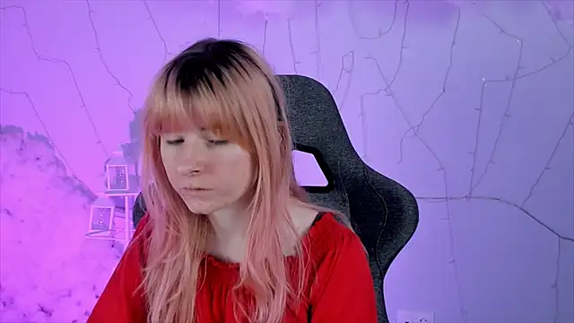 Snapshot of LexiWenford chatting on February 14, 2025, 2:39 am LexiWenford online show from February 14, 2025, 2:39 am