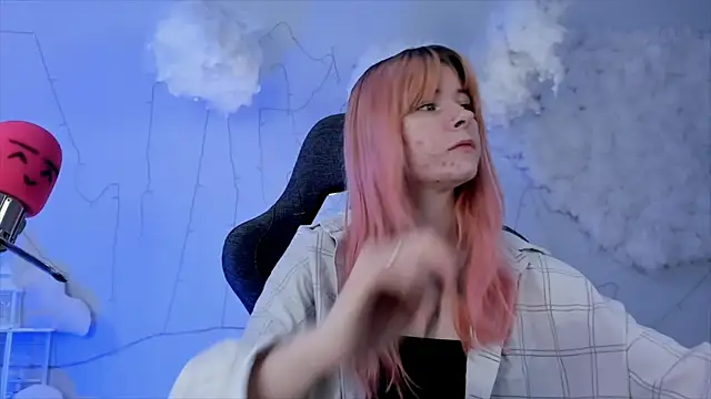 Snapshot of LexiWenford chatting on February 17, 2025, 8:52 am LexiWenford online show from February 17, 2025, 8:52 am