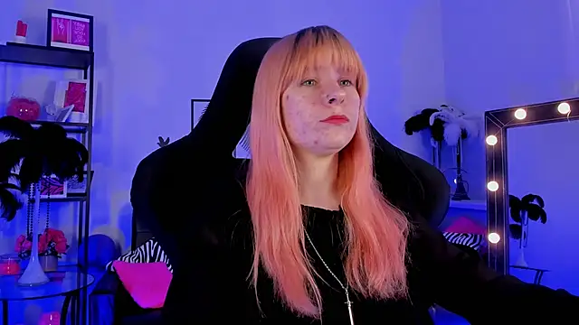 Snapshot of LexiWenford chatting on February 20, 2025, 6:17 am LexiWenford online show from February 20, 2025, 6:17 am