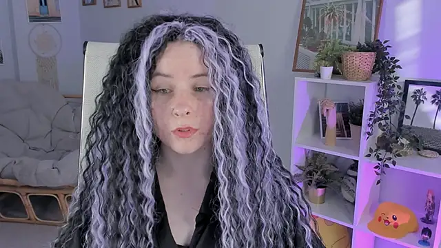 Snapshot of LexiWenford chatting on March 19, 2025, 5:52 am LexiWenford online show from March 19, 2025, 5:52 am