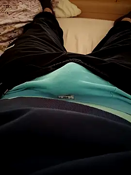 Cedry2k007 online show from March 29, 2026, 1:44 pm