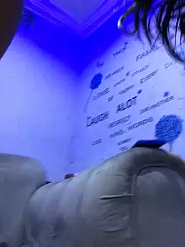 DiamondGoddes online show from February 13, 2025, 4:17 pm