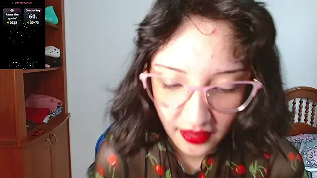 Snapshot of alexaa08 chatting on October 21, 2025, 1:56 pm alexaa08 online show from October 21, 2025, 1:56 pm