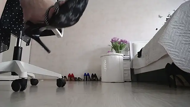 Devil Goddess online show from March 8, 2025, 2:30 pm