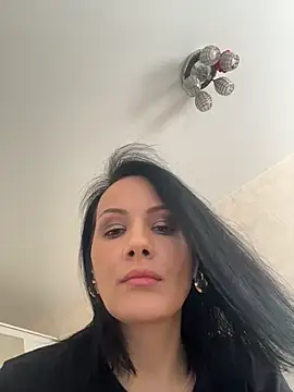 Devil Goddess online show from May 7, 2026, 12:10 pm