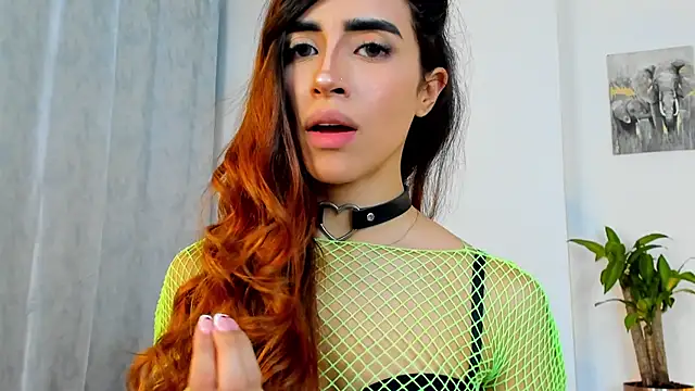 Snapshot of StormiRusso chatting on January 10, 2025, 4:22 am StormiRusso online show from January 10, 2025, 4:22 am