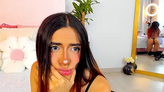 Snapshot of StormiRusso chatting on March 13, 2025, 3:11 am StormiRusso online show from March 13, 2025, 3:11 am