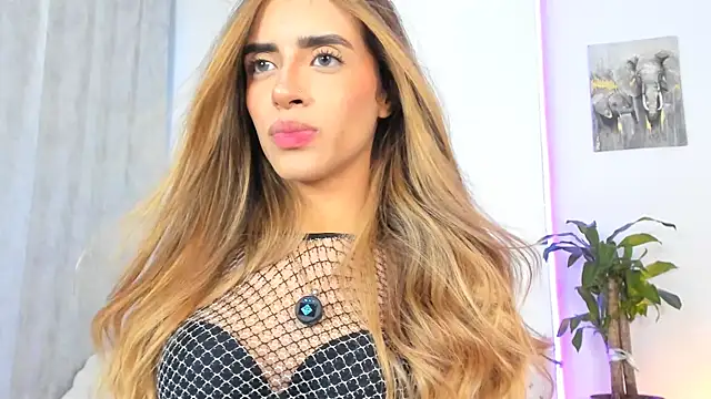 Snapshot of StormiRusso chatting on September 11, 2025, 11:05 pm StormiRusso online show from September 11, 2025, 11:05 pm