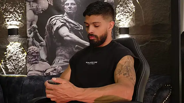 Snapshot of DannSaenz chatting on February 15, 2026, 4:36 pm DannSaenz online show from February 15, 2026, 4:36 pm