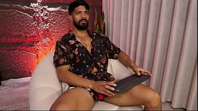 Snapshot of DannSaenz chatting on April 14, 2026, 12:55 pm DannSaenz online show from April 14, 2026, 12:55 pm