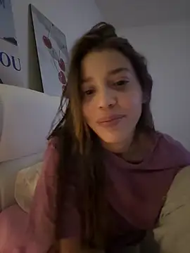 DanielaSaenz0 online show from September 20, 2025, 4:24 am