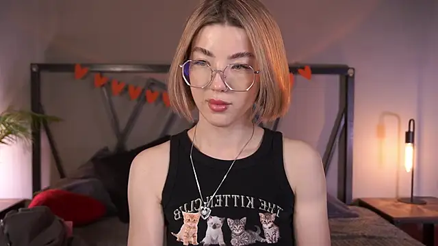 LindaThacker online show from March 12, 2025, 11:09 am