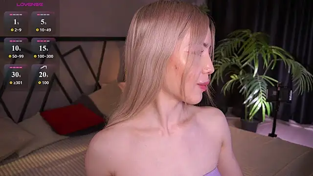 LindaThacker online show from April 10, 2026, 4:28 am