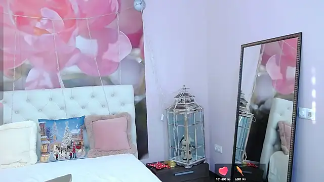 Snapshot of VioletUmi chatting on January 15, 2025, 12:15 pm VioletUmi online show from January 15, 2025, 12:15 pm