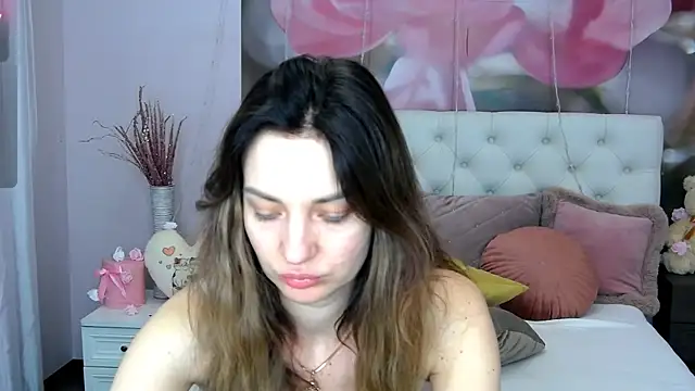 Snapshot of VioletUmi chatting on February 28, 2025, 8:09 am VioletUmi online show from February 28, 2025, 8:09 am