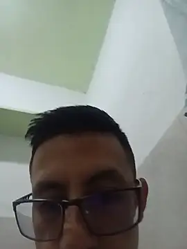 alexmoragomez online show from June 24, 2026, 3:55 pm