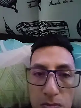 alexmoragomez online show from July 27, 2026, 5:53 pm