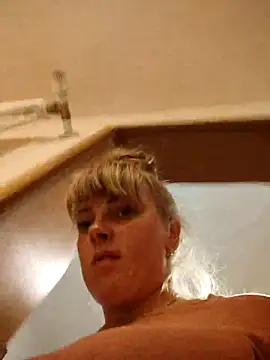 CoddessCrystal online show from September 11, 2025, 10:48 am