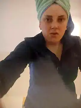 CoddessCrystal online show from March 17, 2026, 6:17 am