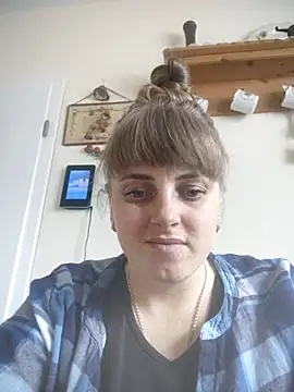 CoddessCrystal online show from April 2, 2026, 8:01 am