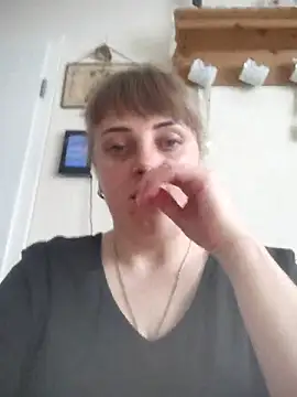Snapshot of CoddessCrystal chatting on May 18, 2026, 7:25 am CoddessCrystal online show from May 18, 2026, 7:25 am