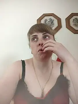 Snapshot of CoddessCrystal chatting on May 31, 2026, 1:07 pm CoddessCrystal online show from May 31, 2026, 1:07 pm