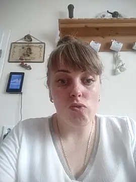 Snapshot of CoddessCrystal chatting on June 15, 2026, 9:11 am CoddessCrystal online show from June 15, 2026, 9:11 am