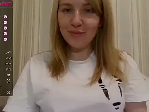 urbadkitty online show from December 16, 2024, 1:43 pm