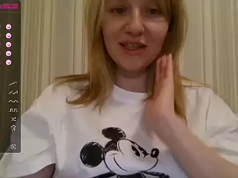 urbadkitty online show from January 3, 2025, 5:53 pm