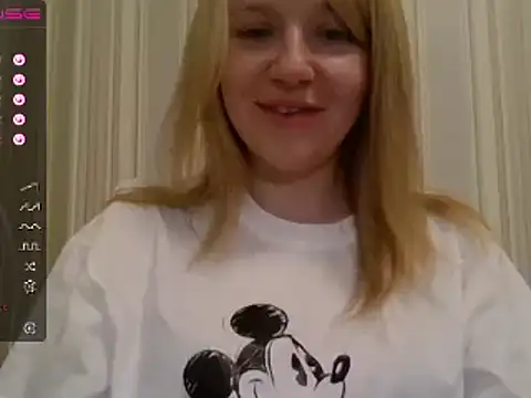 urbadkitty online show from January 10, 2025, 12:47 pm