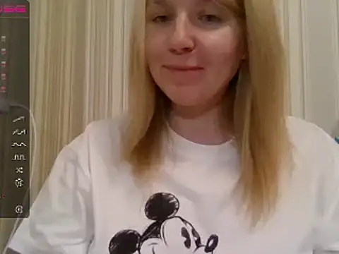 urbadkitty online show from January 11, 2025, 1:43 pm