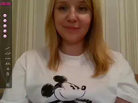 urbadkitty online show from March 21, 2025, 12:17 pm