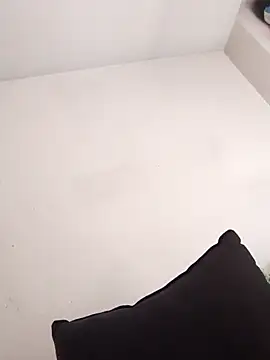 gymyagirlll online show from March 28, 2026, 2:11 am