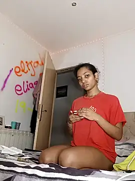 Laanegraofficial  online show from December 6, 2024, 8:51 pm