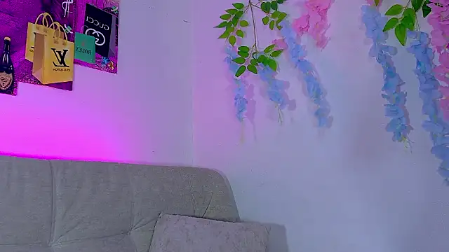 anahidolls online show from March 3, 2026, 2:12 pm