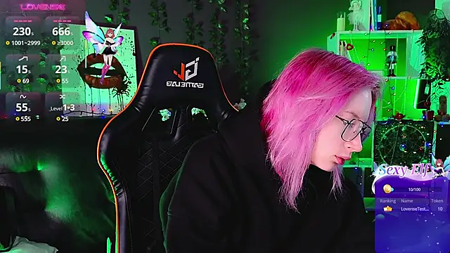 Snapshot of _HelenCarter chatting on March 3, 2025, 8:43 pm HelenCarter online show from March 3, 2025, 8:43 pm